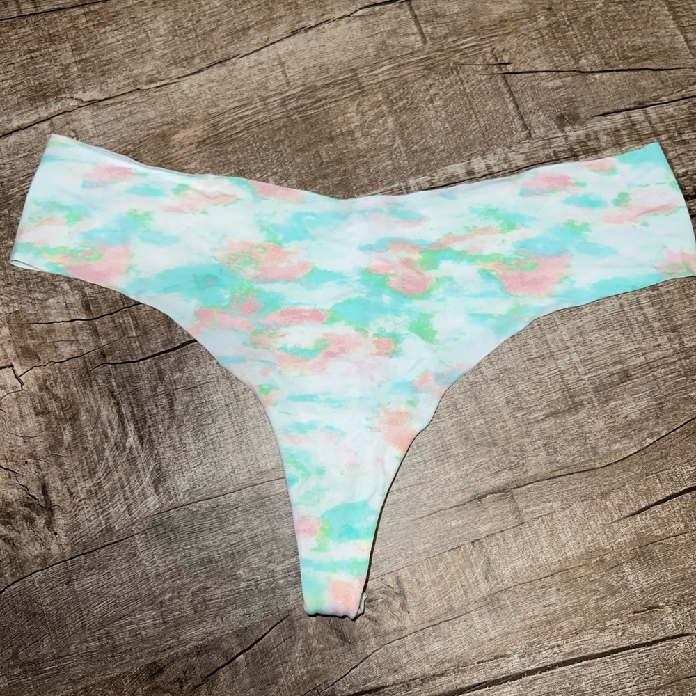 Victoria’s Secret No Show Thong